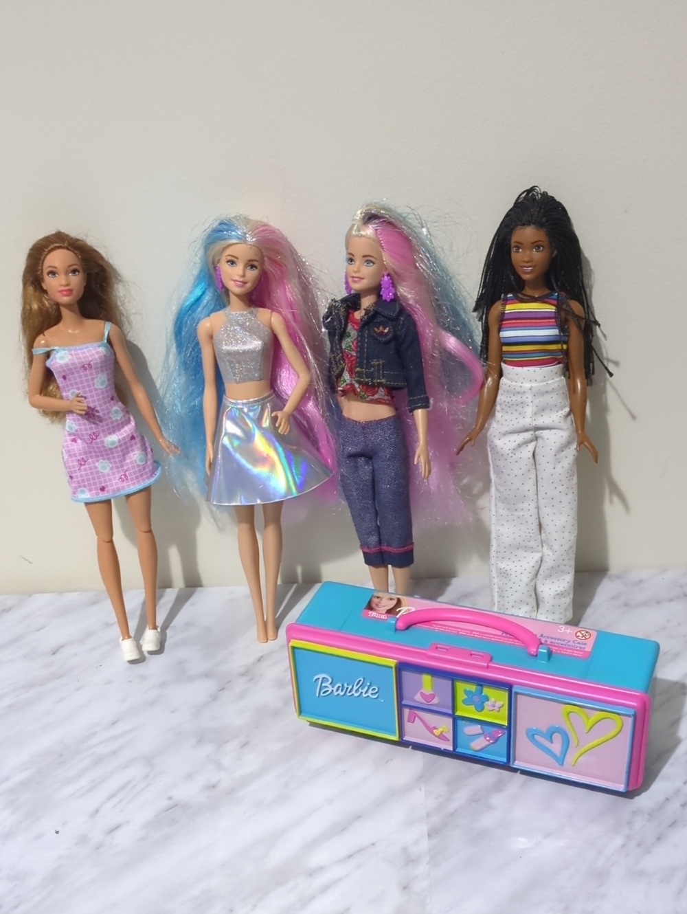 Mattel Barbie Dolls Lot of 4 with Vintage Carrying Case